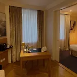 Hotel Maison Lutetia R