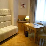 Maison Lutetia R