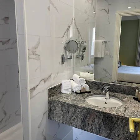 Maison Lutetia R 3*