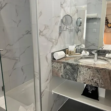 Maison Lutetia R