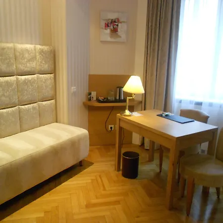 Maison Lutetia R