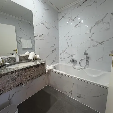 Hotel Maison Lutetia R