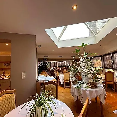 Maison Lutetia R Hotel 3*