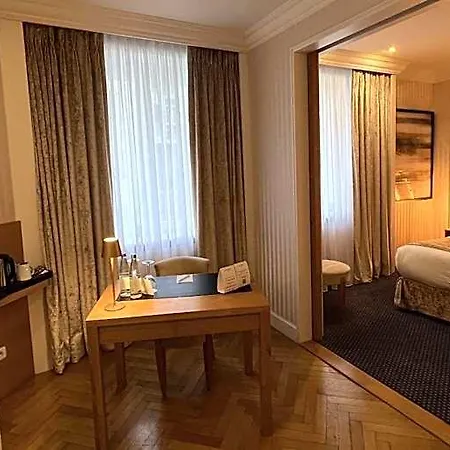 Maison Lutetia R 3*