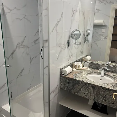 Maison Lutetia R 3*