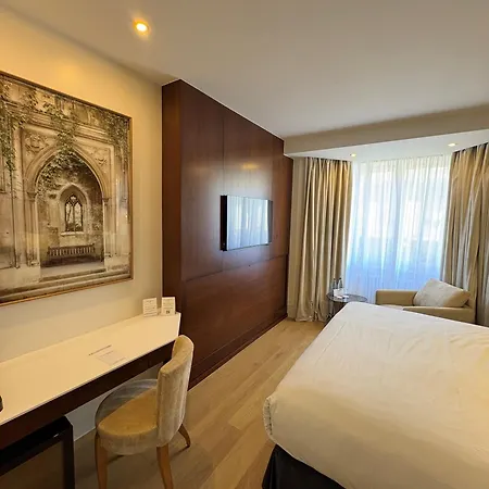 Maison Lutetia R 3*