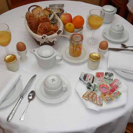 Maison Lutetia R Hotel 3*
