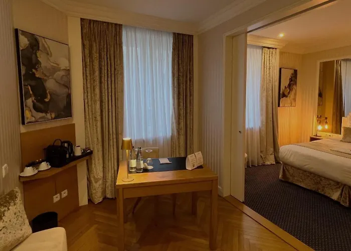 Hotel Maison Lutetia R