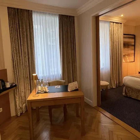 Maison Lutetia R