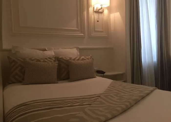 Maison Lutetia R Hotel 3*